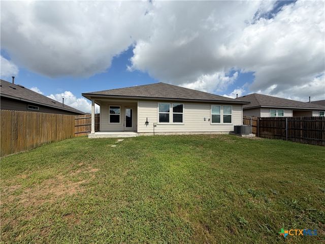 1433 Redwood Creek, Seguin, TX 78155