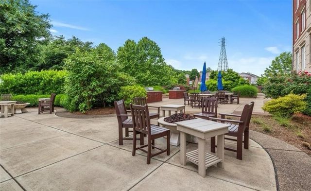 100 Vista Cir 310, O'hara, PA 15238