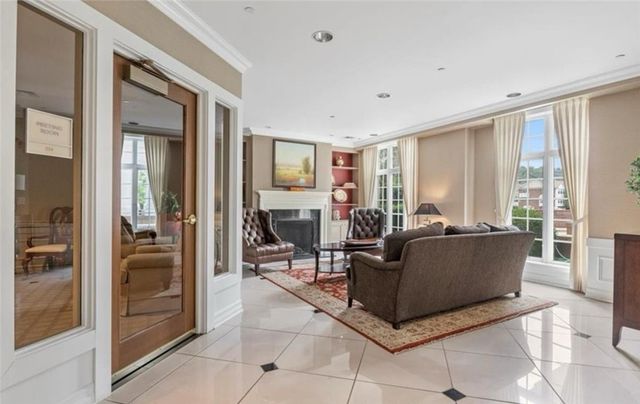 100 Vista Cir 310, O'hara, PA 15238