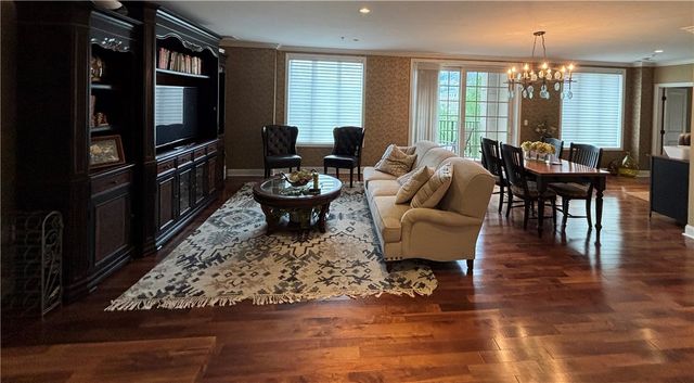 100 Vista Cir 310, O'hara, PA 15238