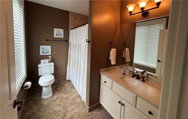 100 Vista Cir 310, O'hara, PA 15238
