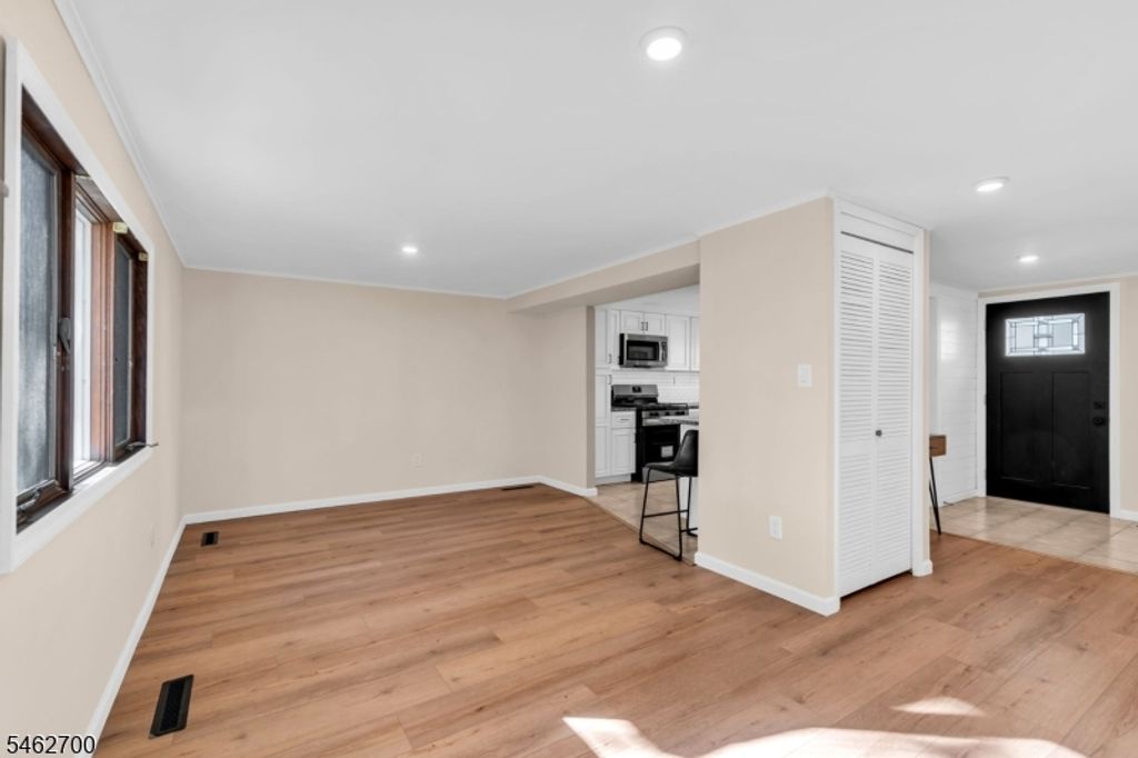 102 Avonridge Rd, Raritan Boro, NJ 08869 — photo 3