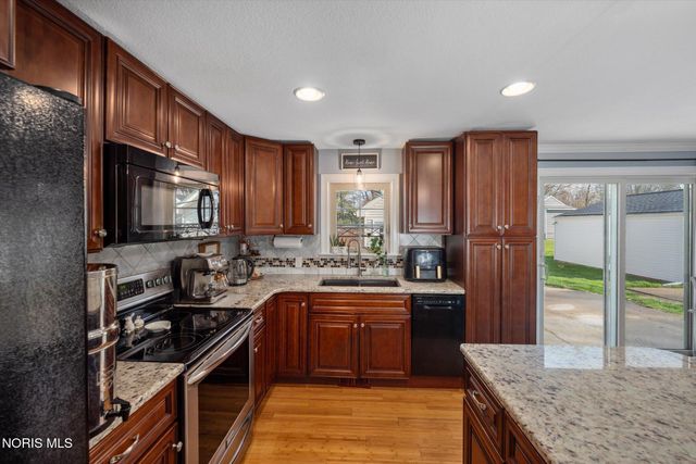 11350 Wyndham Drive, Whitehouse, OH 43571