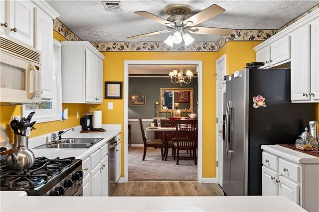 559 Wynbrooke Parkway, Stone Mountain, GA 30087