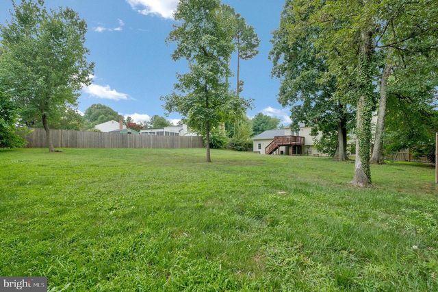 12703 CARLSBAD CT, Herndon, VA 20171