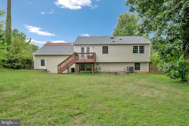 12703 CARLSBAD CT, Herndon, VA 20171