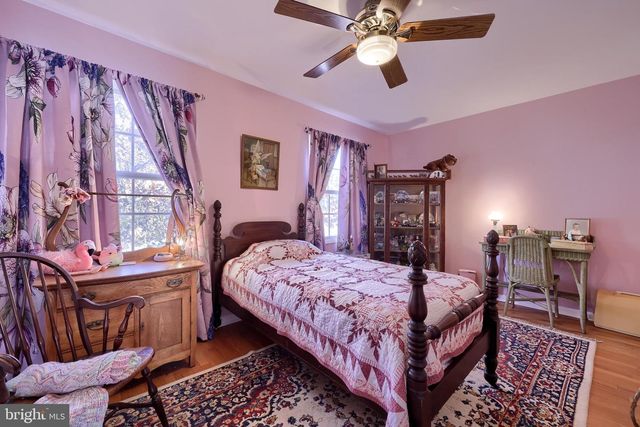 19 CLUB LN, Reading, PA 19607