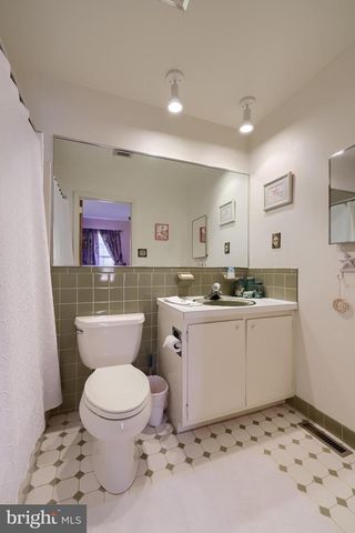 19 CLUB LN, Reading, PA 19607