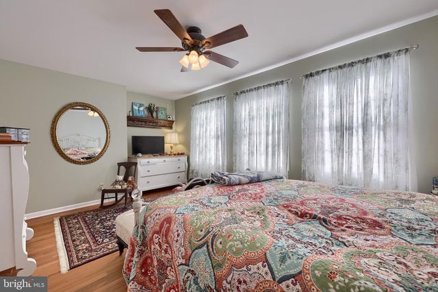 19 CLUB LN, Reading, PA 19607