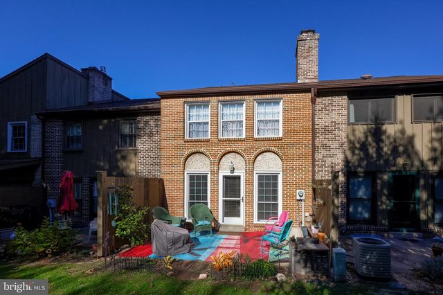 19 CLUB LN, Reading, PA 19607