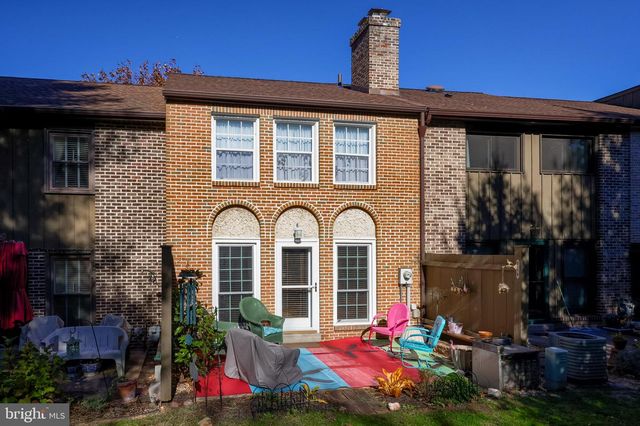 19 CLUB LN, Reading, PA 19607