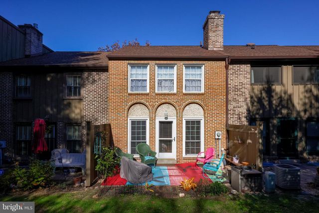 19 CLUB LN, Reading, PA 19607