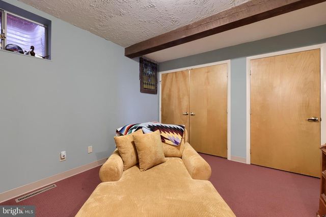 19 CLUB LN, Reading, PA 19607