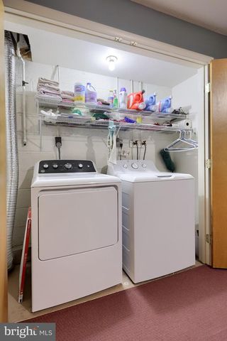 19 CLUB LN, Reading, PA 19607