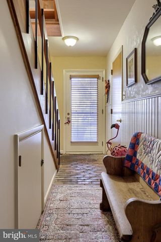 19 CLUB LN, Reading, PA 19607