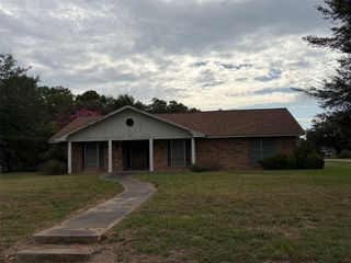 609 S Ross Avenue, Mexia, TX 76667