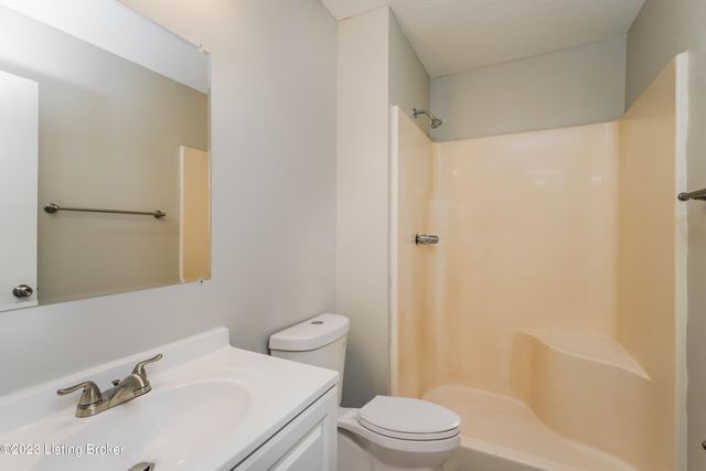 3207 Lafollette Ct, Louisville, KY 40299