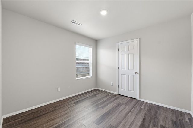 905 W Tanner Drive, Siloam Springs, AR 72761
