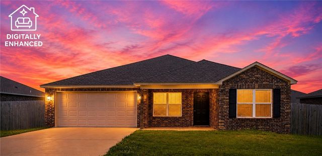 905 W Tanner Drive, Siloam Springs, AR 72761