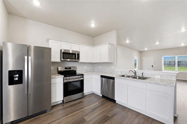 905 W Tanner Drive, Siloam Springs, AR 72761