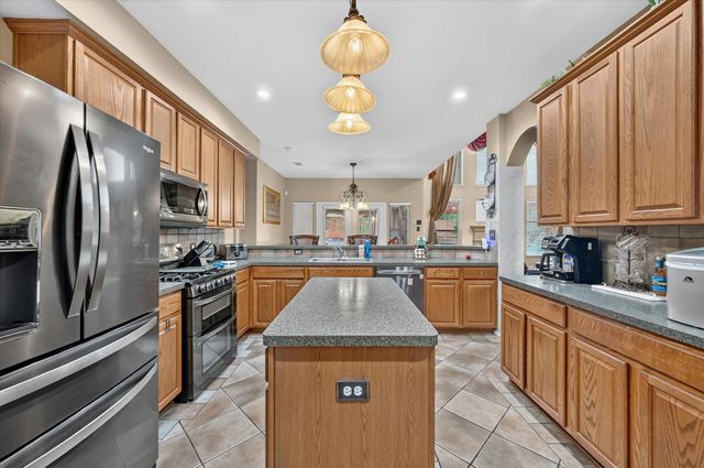 8332 Summer Park Drive, Fort Worth, TX 76123