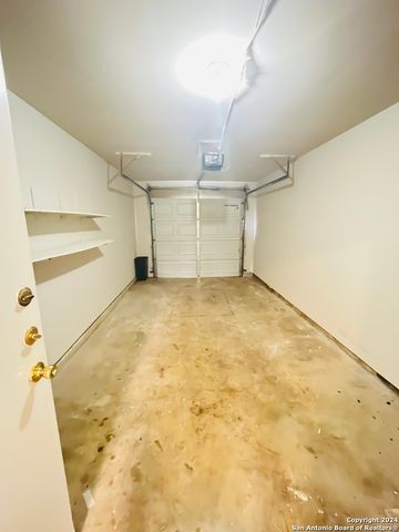 6319 Waddesdon Wood, San Antonio, TX 78233