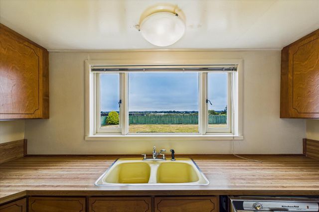 2408 Broadway Street, Samoa Peninsula, CA 95564