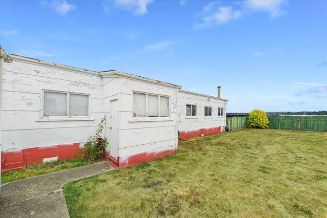 2408 Broadway Street, Samoa Peninsula, CA 95564