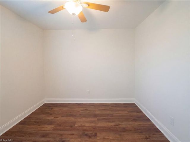 42 Harris Farm Court, Thomasville, NC 27360