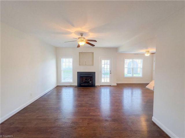 42 Harris Farm Court, Thomasville, NC 27360