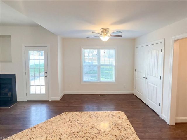 42 Harris Farm Court, Thomasville, NC 27360