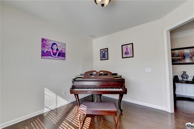 625 Glenish Court, Suwanee, GA 30024