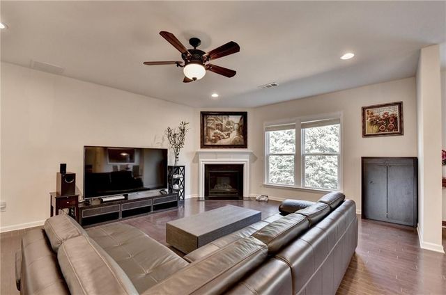 625 Glenish Court, Suwanee, GA 30024