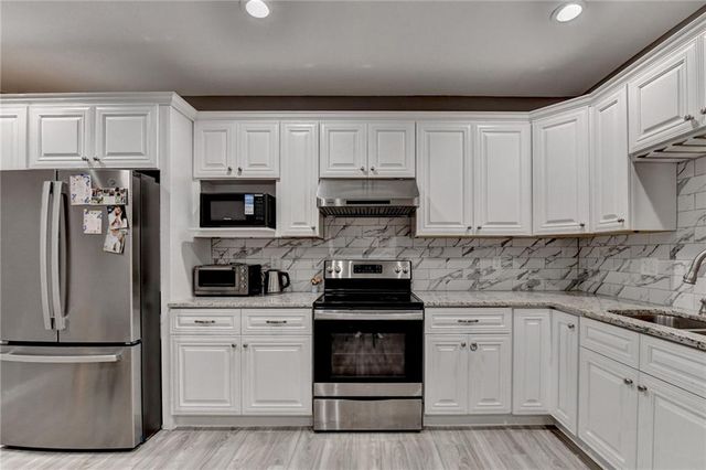 625 Glenish Court, Suwanee, GA 30024