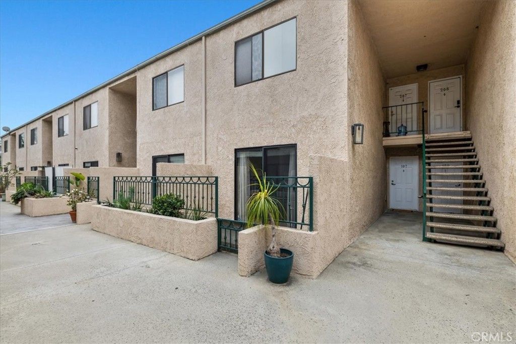 2491 Purdue Avenue 107, Los Angeles, CA 90064