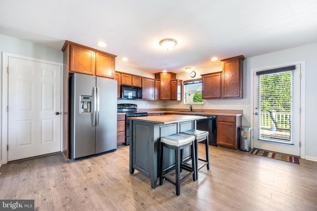 299 ROBIN DALE DR, Leola, PA 17540