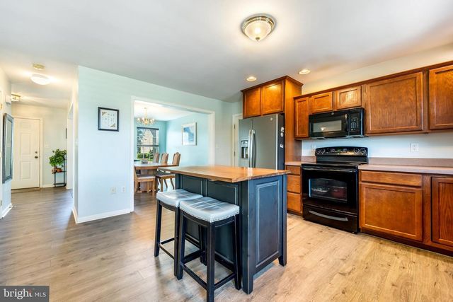 299 ROBIN DALE DR, Leola, PA 17540