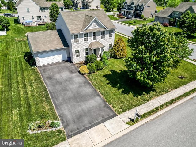 299 ROBIN DALE DR, Leola, PA 17540