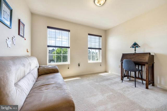 299 ROBIN DALE DR, Leola, PA 17540