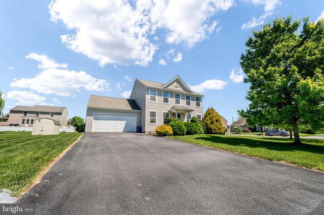 299 ROBIN DALE DR, Leola, PA 17540