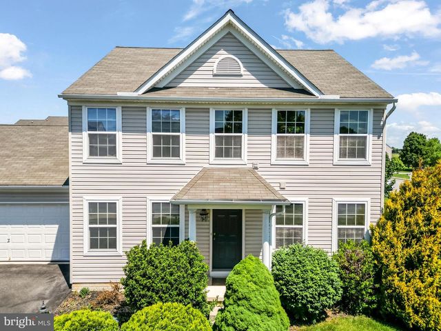 299 ROBIN DALE DR, Leola, PA 17540
