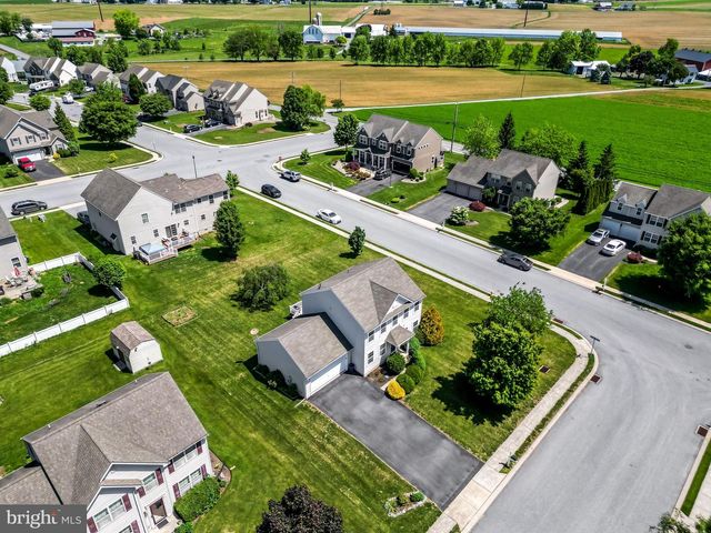 299 ROBIN DALE DR, Leola, PA 17540