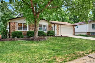 68 Sunny View Drive, St Peters, MO 63376