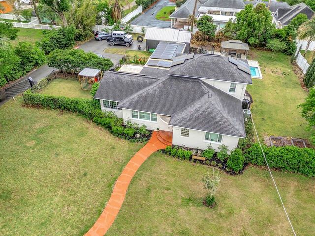 37420 MERIDIAN AVENUE, Dade City, FL 33525