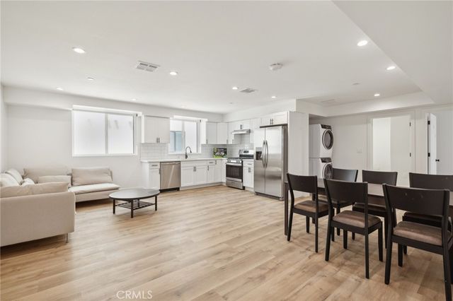 1326 W 35th Place, Los Angeles, CA 90007