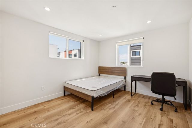 1326 W 35th Place, Los Angeles, CA 90007