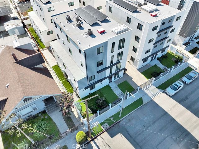 1326 W 35th Place, Los Angeles, CA 90007