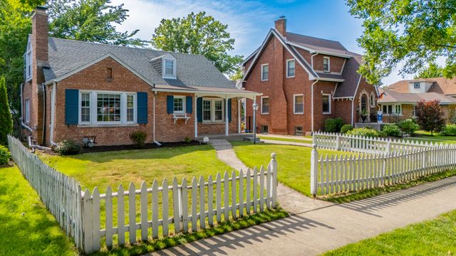110 N Edgewood Avenue, La Grange, IL 60525