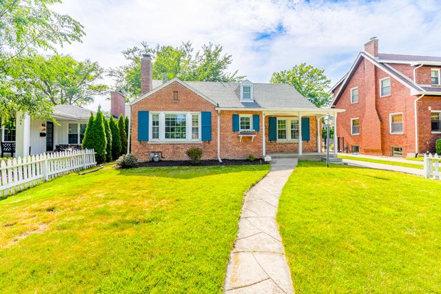 110 N Edgewood Avenue, La Grange, IL 60525