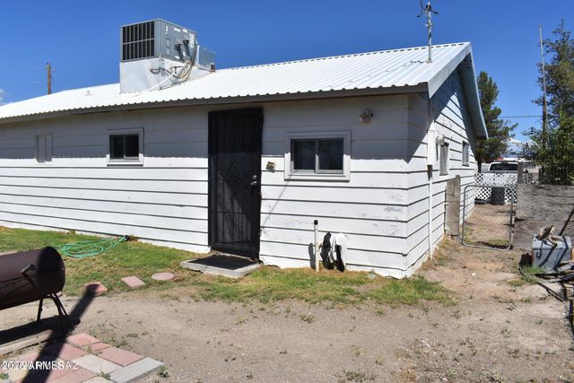 830 W AIRPORT Road, Willcox, AZ 85643